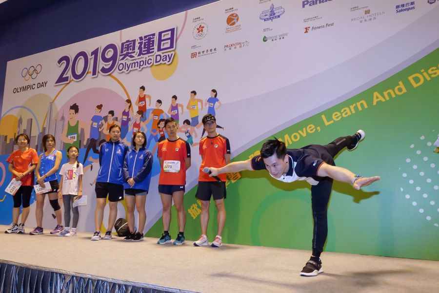 Panasonic “Tic Tac Toe” Final Challenge was set for participants to challenge a “special personal record” of Hong Kong gymnast Shek Wai-hung.